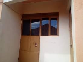 A picture of Single rms for rent in Kawempe Katooke at UGX120k. TEl