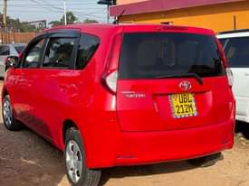 A picture of Toyota Passo Sette