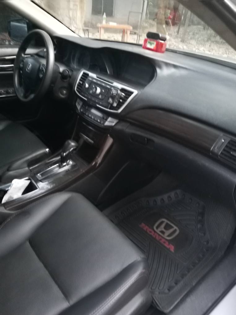 A picture of VERY SHARP BUY AND DRIVE 2015 HONDA ACCORD CLEAN IN