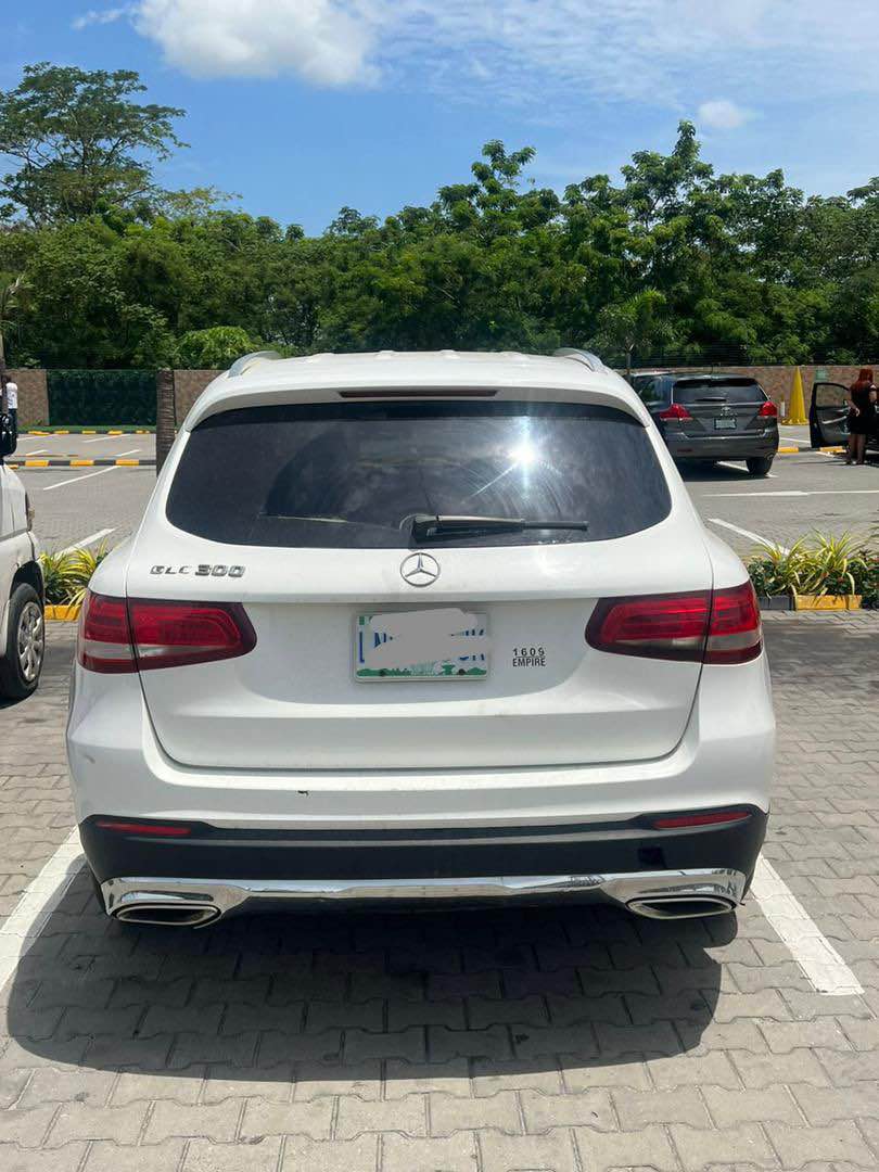 A picture of Glc300 2016