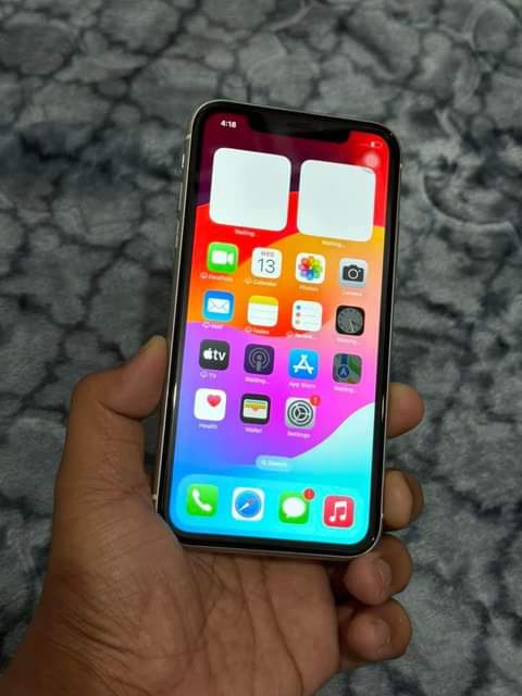 A picture of iphone XR