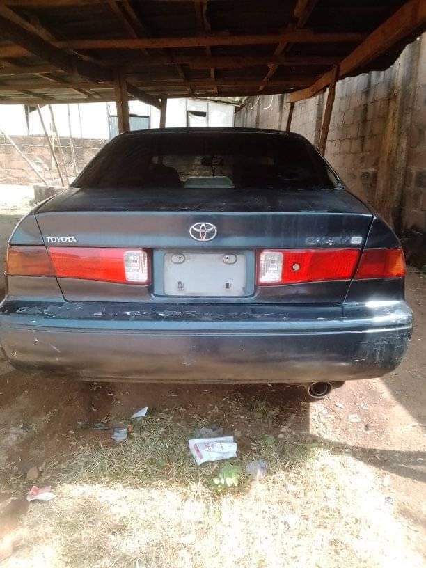 A picture of 2002 Toyota camry