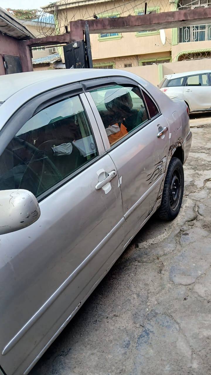 A picture of 04 Toyota Corolla