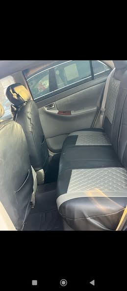 A picture of Toyota Corolla 04