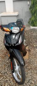 A picture of Haojue ud black