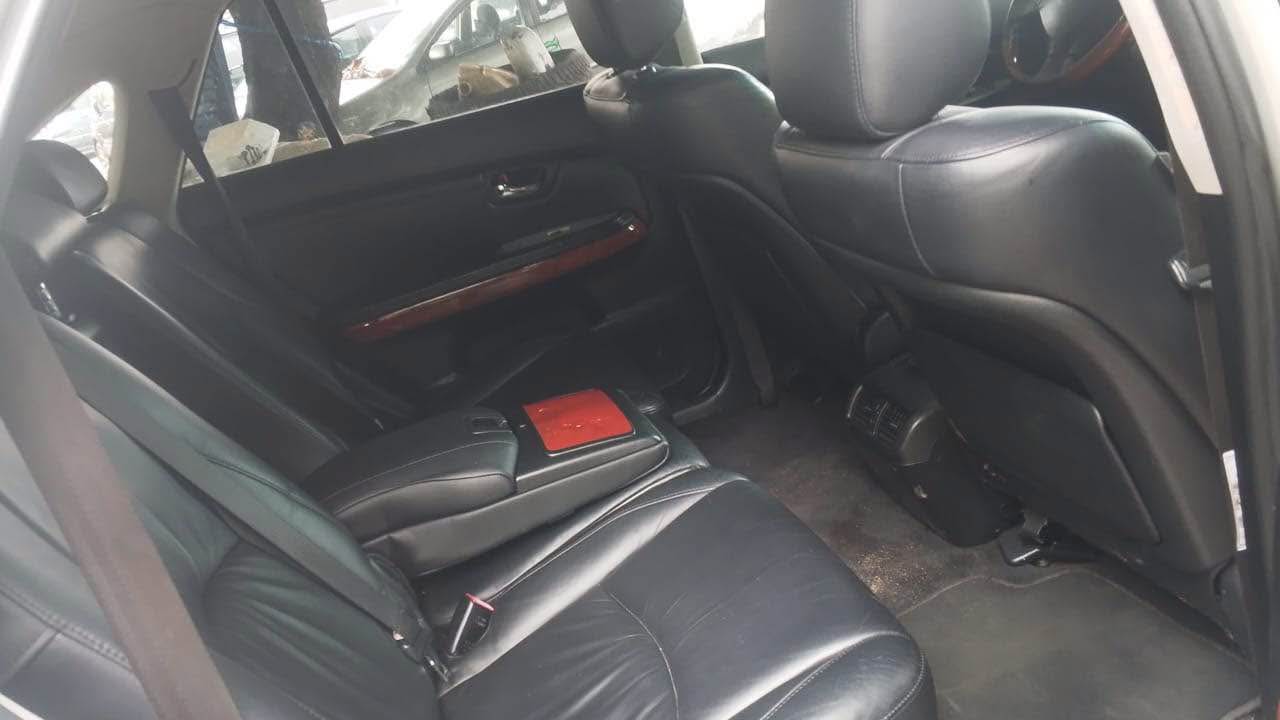 A picture of Direct To Owner deal Direct Tokunbo 2005 Lexus Rx330 with