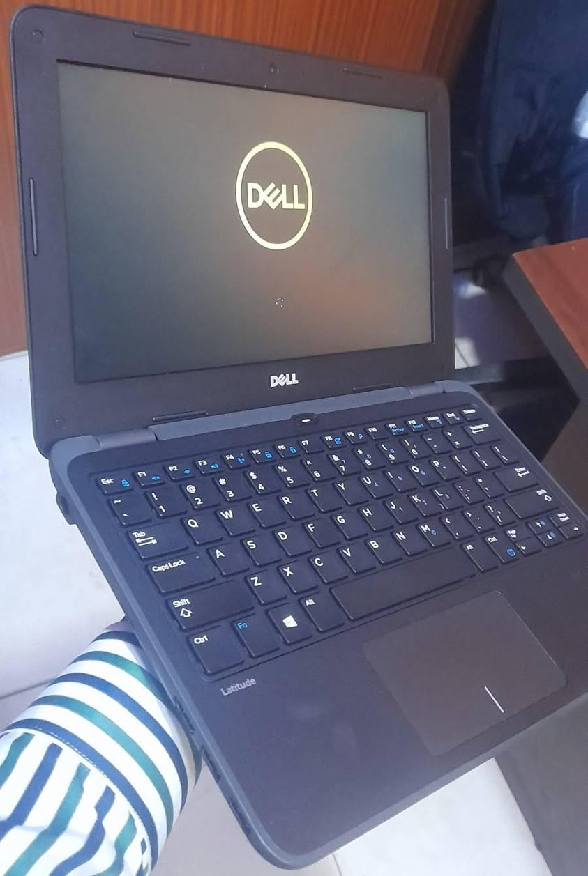A picture of Dell laptop 3180