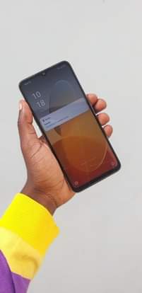 A picture of oppo a77s