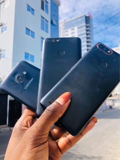A picture of SAMSUNG_ j1 TECNO pop_2 nakupa zote kwa 