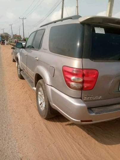 A picture of Toyota sequoia tokunbo standard complete pure first body pan untouched
