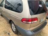 A picture of FIRST SPRAY TOYOTA SIENNA 2002