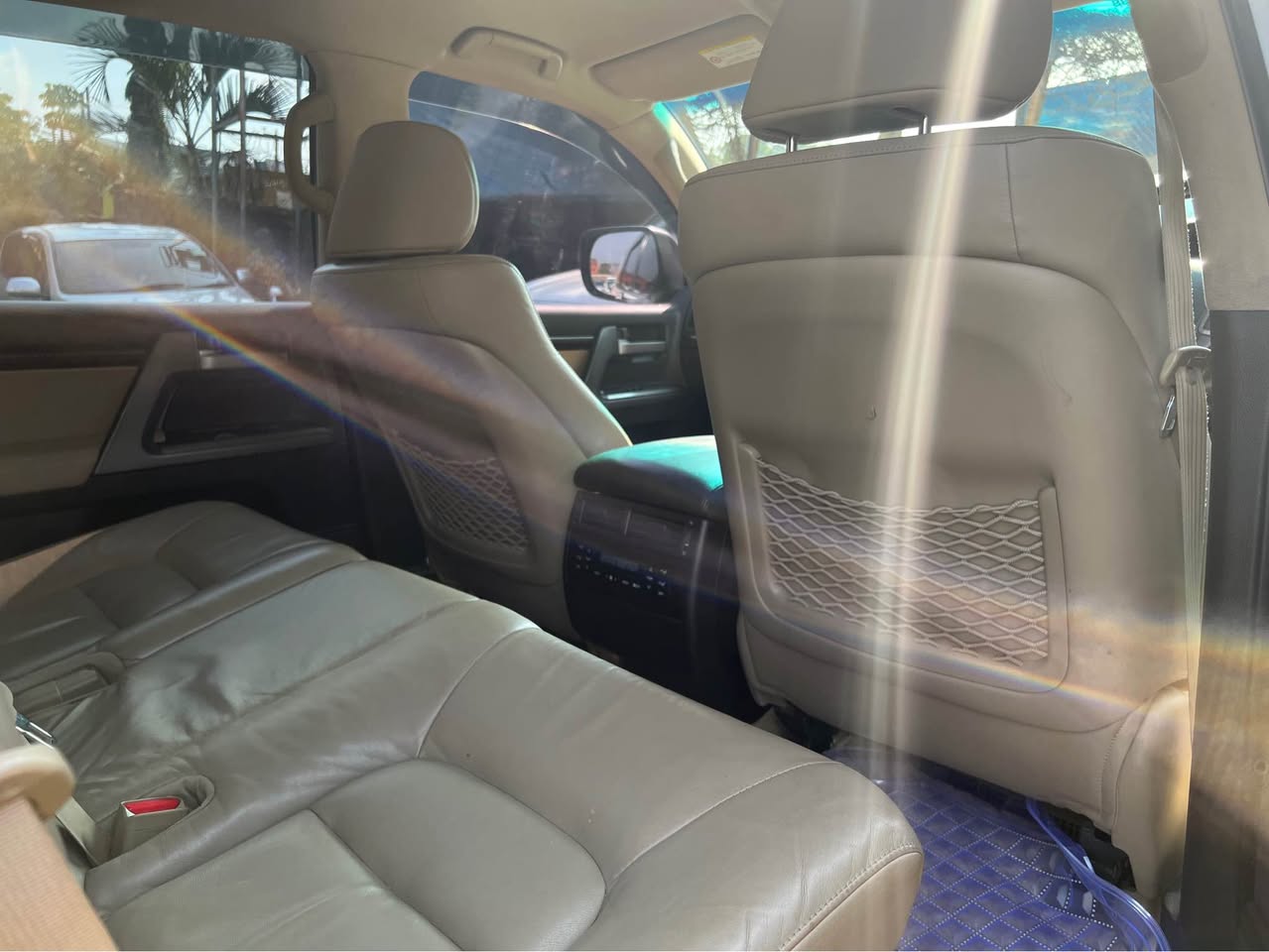 A picture of LAND CRUISER V8 Petrol Engine 7 seater Cream Interior Push
