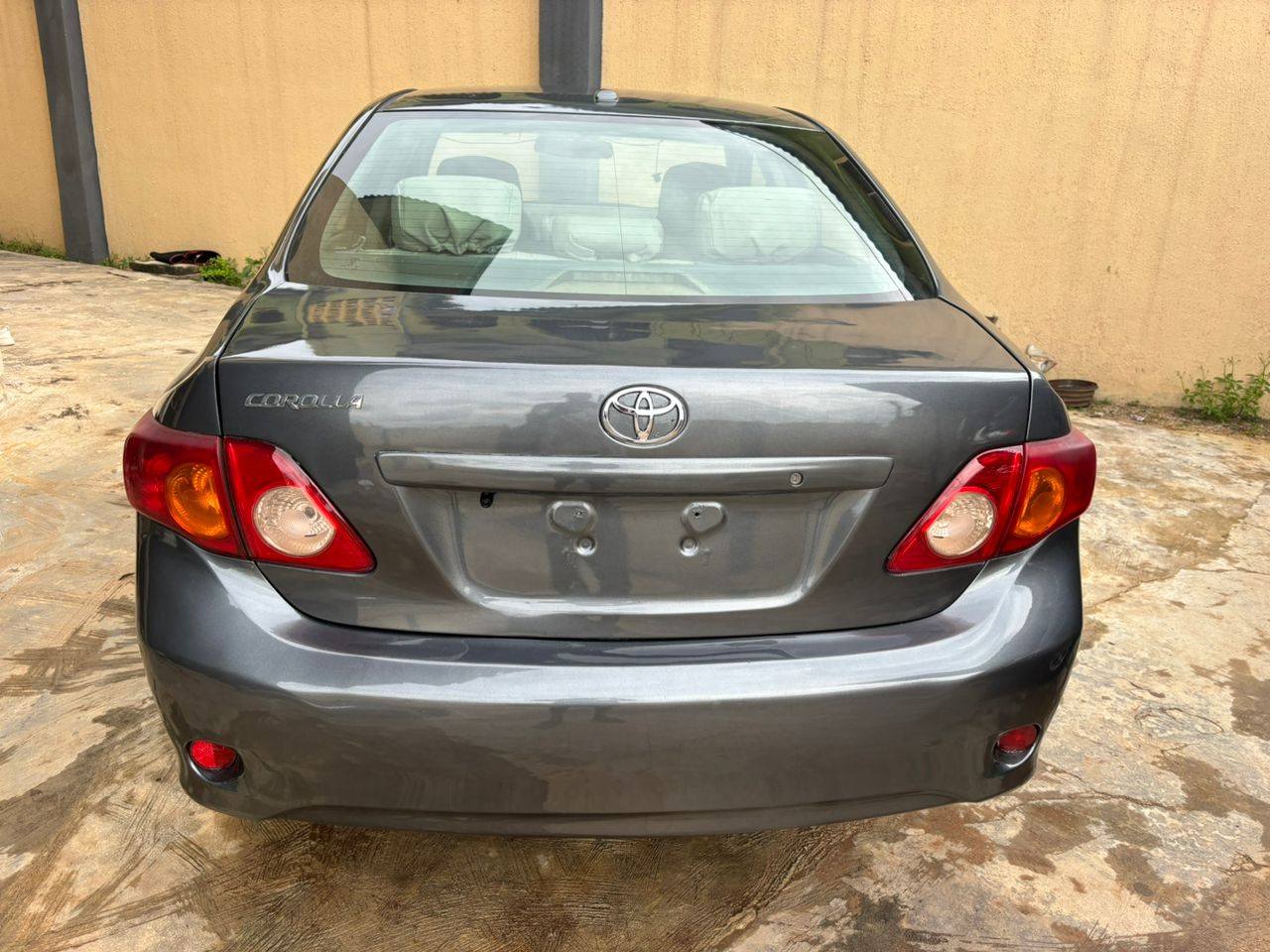 A picture of TOYOTA COROLLA REGISTERED 09