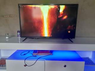 classifieds/tvs