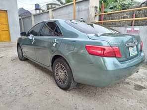 A picture of 2009 Toyota Camry with sound engine and smooth automatic transmission
