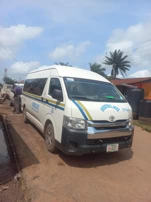 A picture of Nigerian used Toyota Hiace commuter Bus