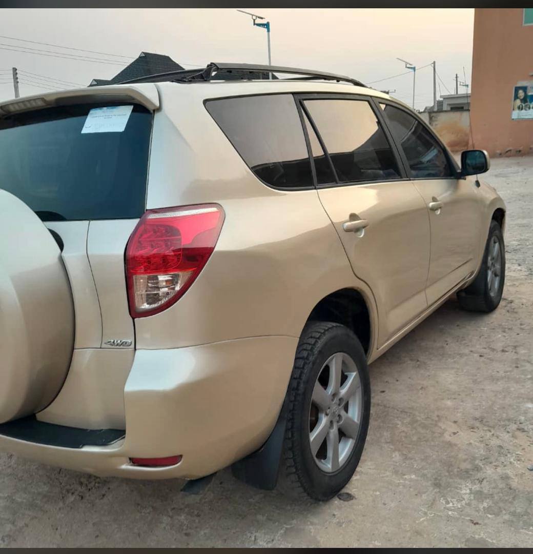A picture of Toyota RAV4