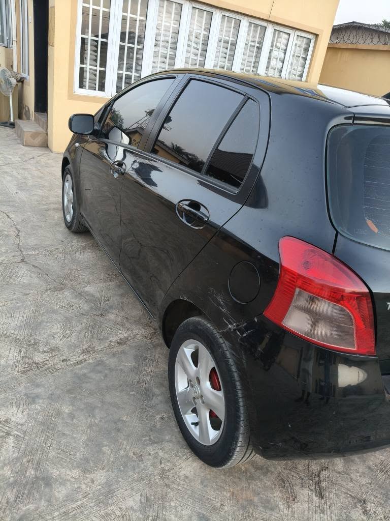 A picture of Tokunbo Toyota Yaris 010 manual gear pure firstbody keyless remote