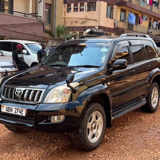 A picture of TOYOTA PRADO TX 2007