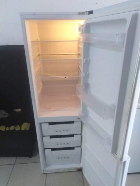 classifieds/fridges