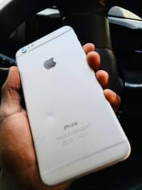 A picture of iPhone 6 Plus at 190k