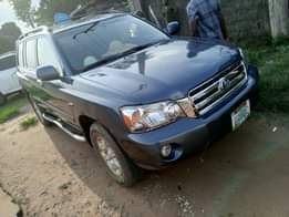 A picture of Highest grade Toyota Highlander 3 seater Direct 2006 Super clean