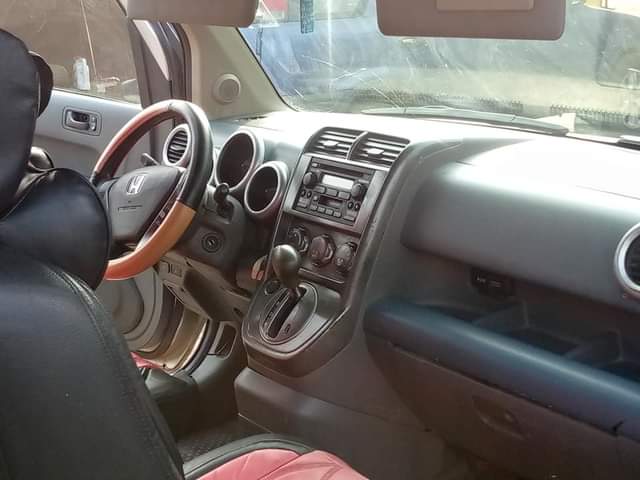 A picture of Honda element