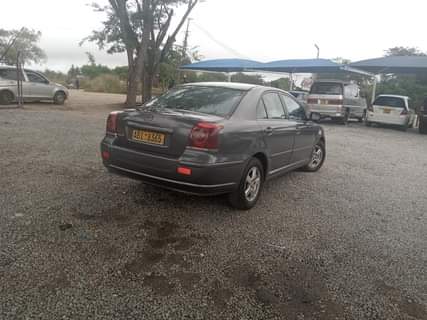 used toyota avensis