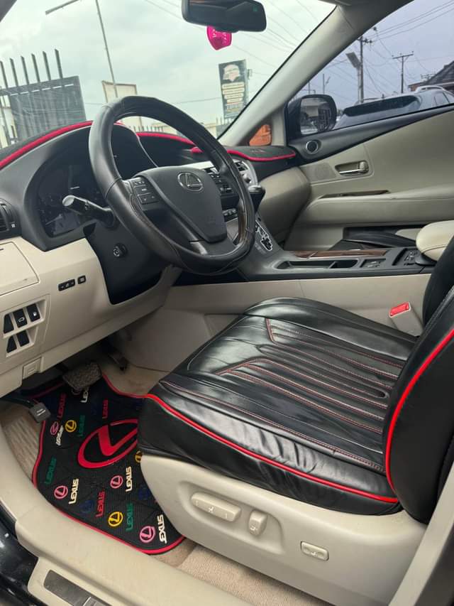 A picture of Lexus Rx350 2011