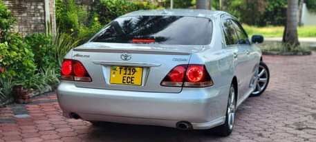 A picture of TOYOTA CROWN BEI...........17.8M