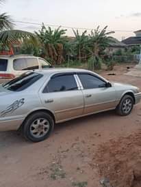 A picture of 2002 Toyota 2002