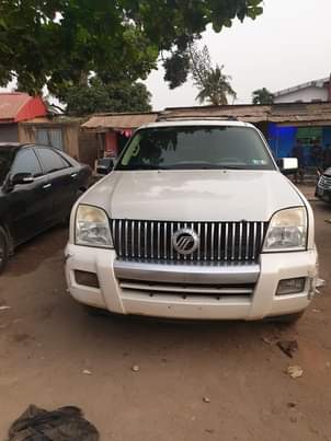 A picture of 2008 Mercury Mountaineer