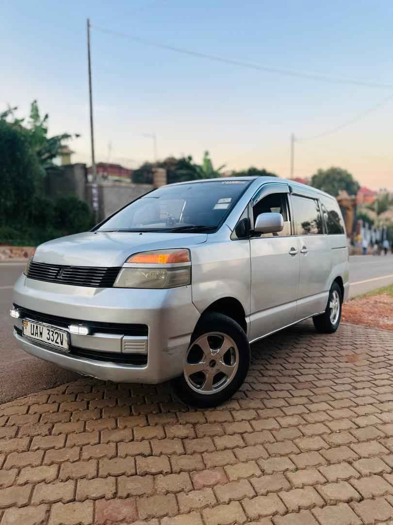 used toyota noah