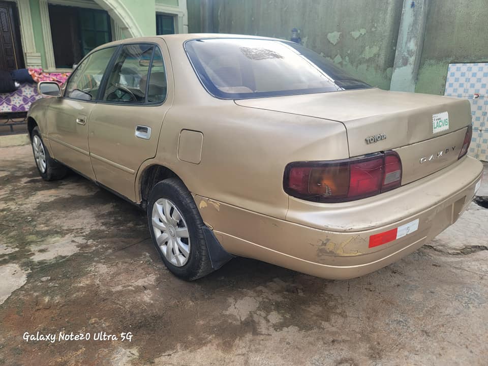 A picture of Toyota camry 1997