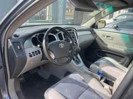 A picture of Hot deal Toyota highlander 2005 model 3 ROWS SEAT tokumbo