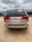 A picture of 2005 Toyota Sienna