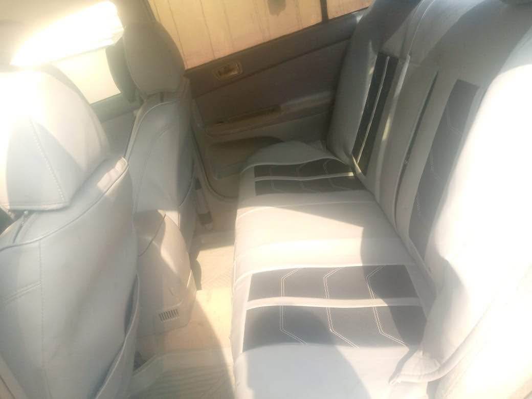 A picture of 2004 Toyota Camry Engine Gear AC Very neat body and