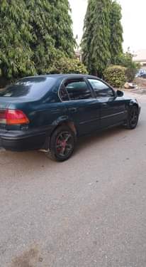 A picture of CLEAN HONDA CIVIC 2000 UK MODEL