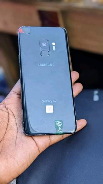 A picture of SAMSUNG S9