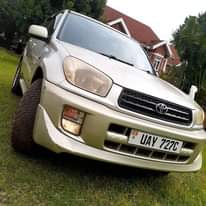 A picture of 2004 Rav 4 Rav r L