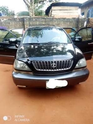 A picture of Rx300 With sound engine and gear And a chilling ac