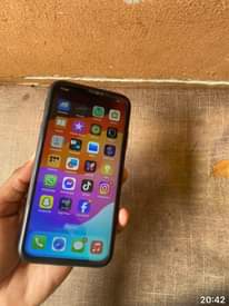 A picture of iPhone 11 Plain