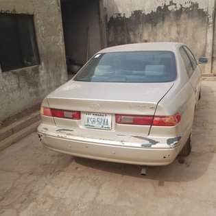 A picture of Toyota Camry 2001 pencil