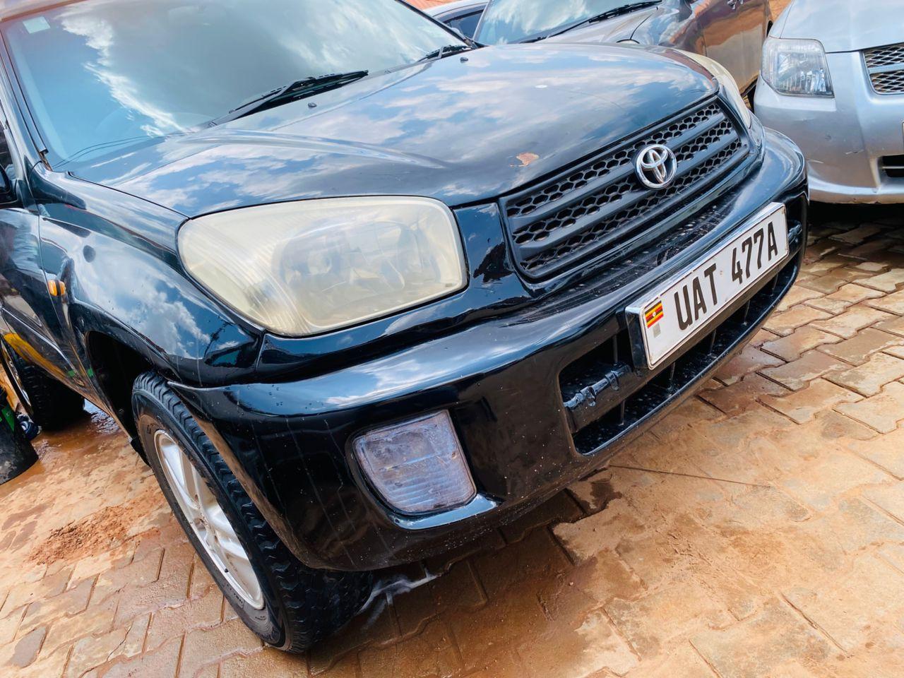 A picture of Rav 4 2002