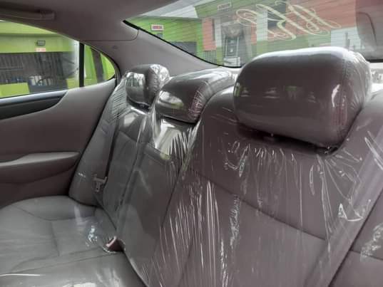 A picture of JUST ARRIVED FOREIGN USED 2004 LEXUS ES330 ACCIDENT FREE CATALYST