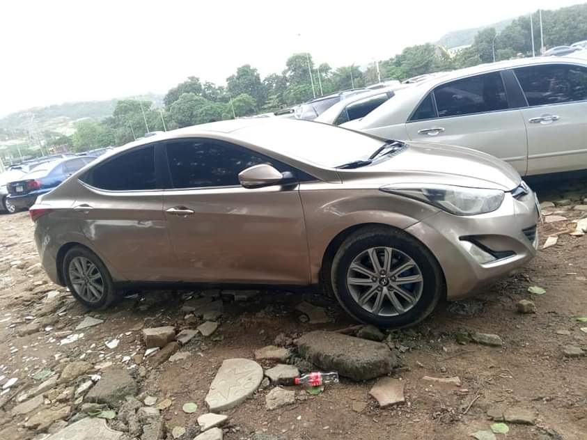 A picture of Very fresh Hyundai Elantra with everything working perfectly nothing to