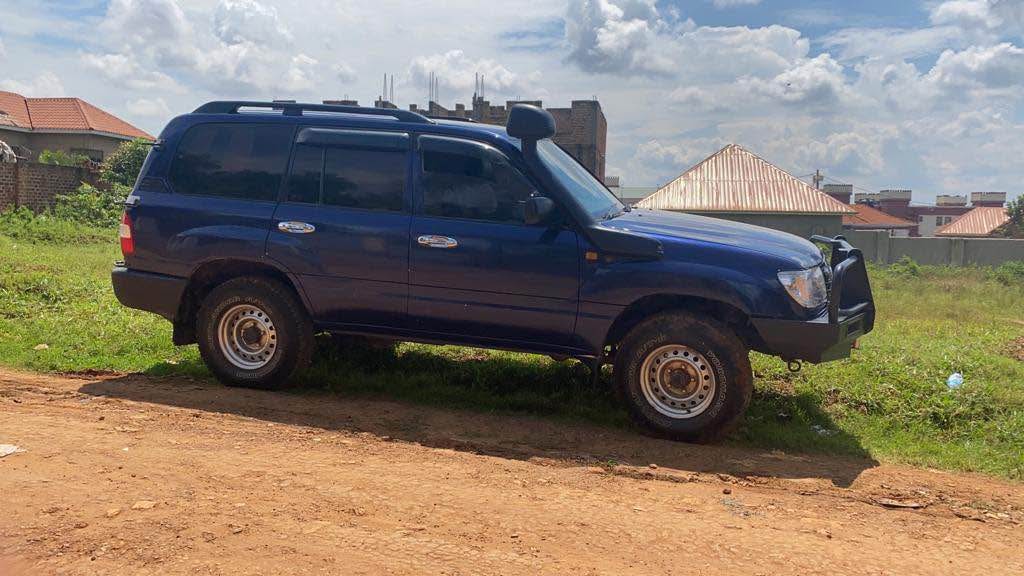 A picture of Land cruiser GX original 1HZ Diesel Engine
