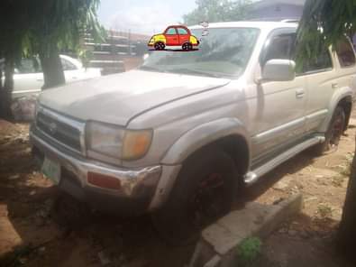A picture of Toyota 4 Runner Pure first body sound engine sound gear