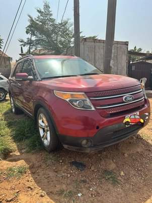 A picture of 2013 Ford Explorer Automatic