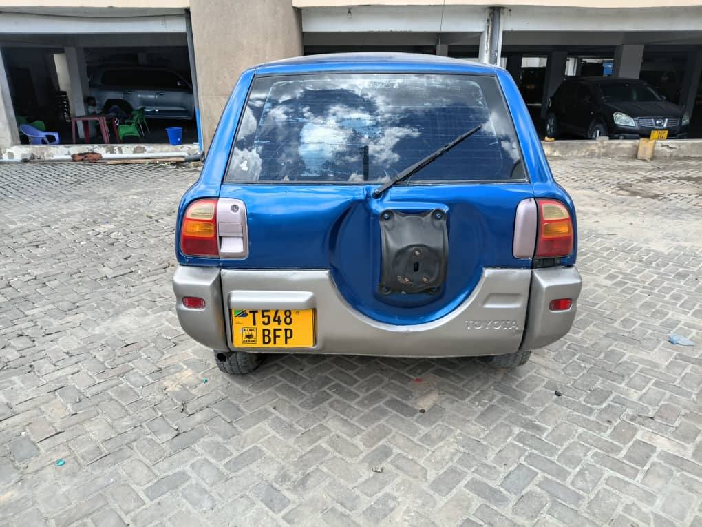 A picture of RAV4 OLD0767058883